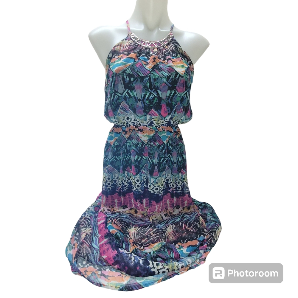 * No bounderies medium Maxi dress lined  muli color neck ornamental detail